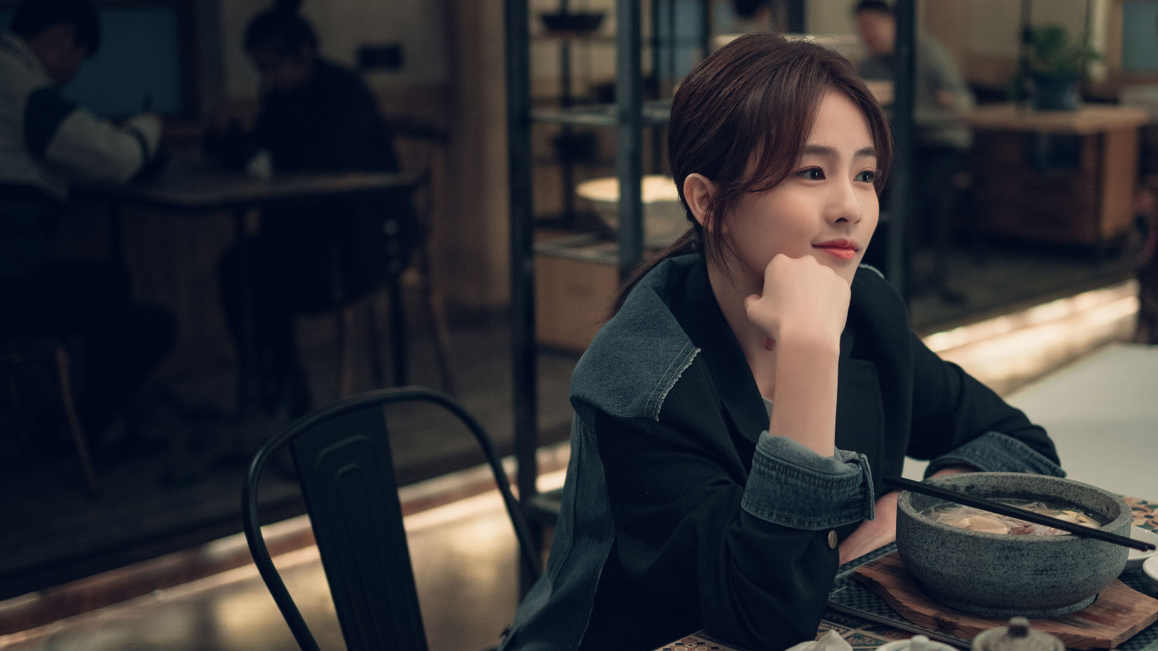 凯尔特人首次举办“历史与现代篮球融合展”，凯尔特人篮球球员